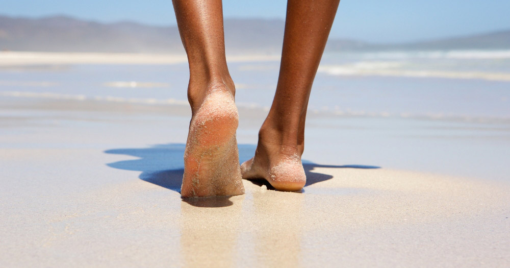Jordning – guide till grounding, earthing och hälsa Jordning Earthing Grounding Barfota Sand Jord